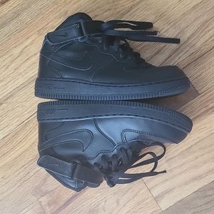 Gently used Lil' Kids Air Force Ones 👟
